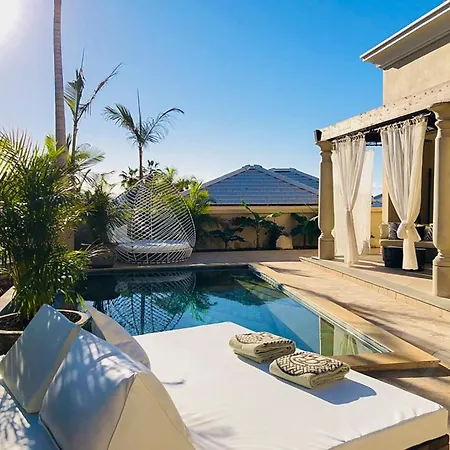 La Caleta Villa Sleeps 6 With Pool And Air Con アデヘ